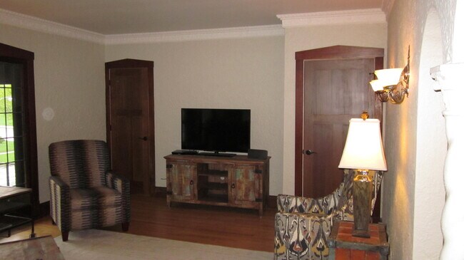 Foto del edificio - 2719 N Avondale Blvd