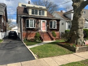 Building Photo - 81 S Maple Ave