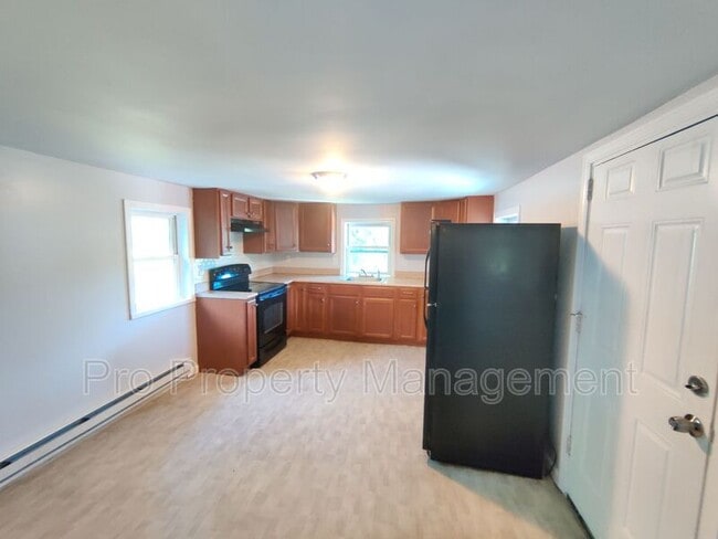 Building Photo - 14 Edgewood Rd