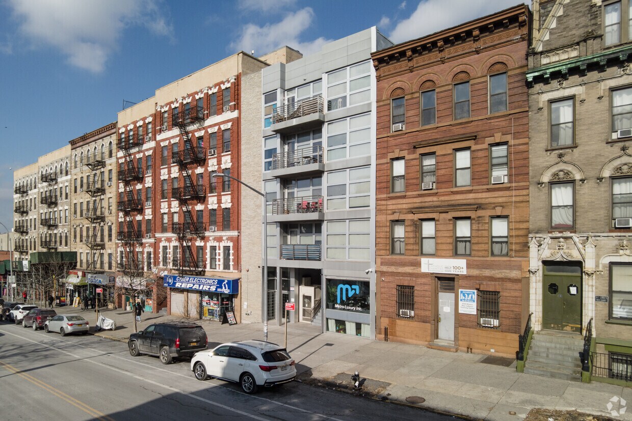 Foto principal - 615 E 138th St