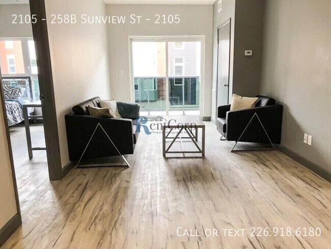 Building Photo - 258B-258B Sunview St