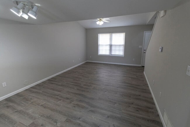 Building Photo - 5307 Currituck Ln