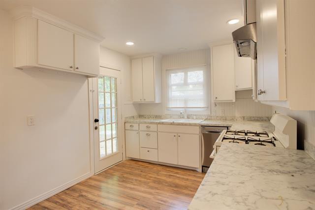 Building Photo - 2207 Glengariff Dr