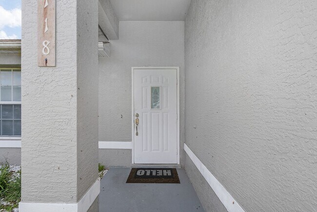 Building Photo - Spacious Open Floor Plan 3BR House Lease-P...