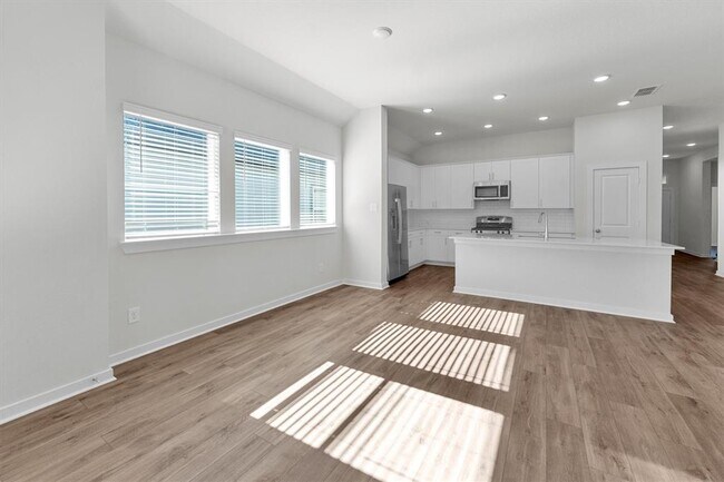 Building Photo - 16907 Lavender Farm St