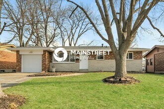 Building Photo - 535 Ryan Dr