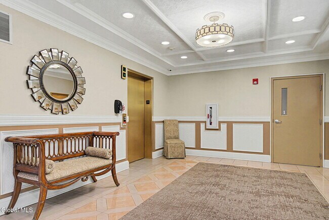 Foto del edificio - 87 Railroad Pl