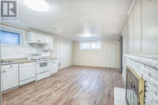 Building Photo - 38 Hopperton Dr