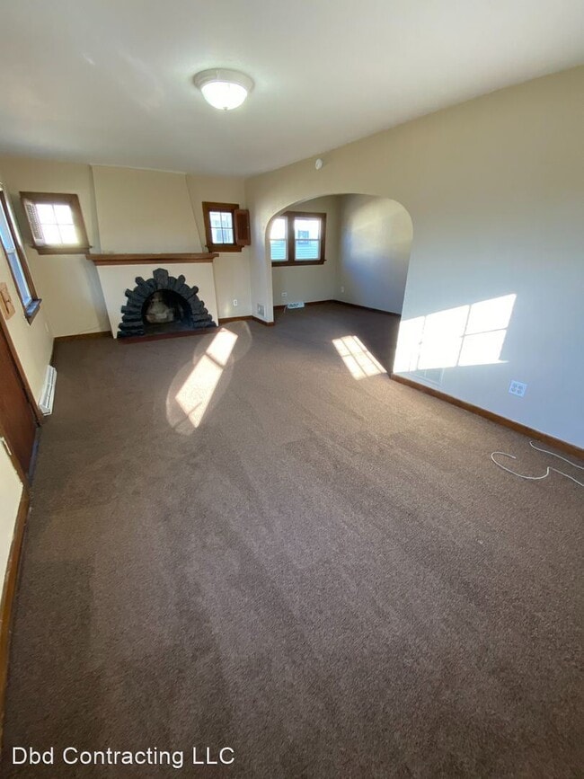 Building Photo - 3 br, 1 bath House - 1710 W Spring St