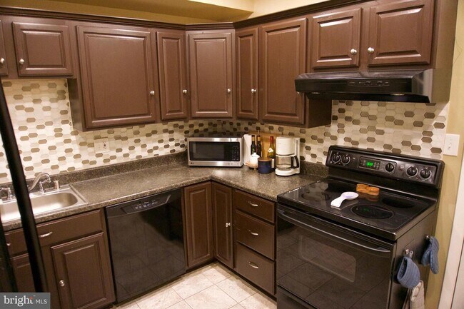 Foto del edificio - 1332 Hollins St