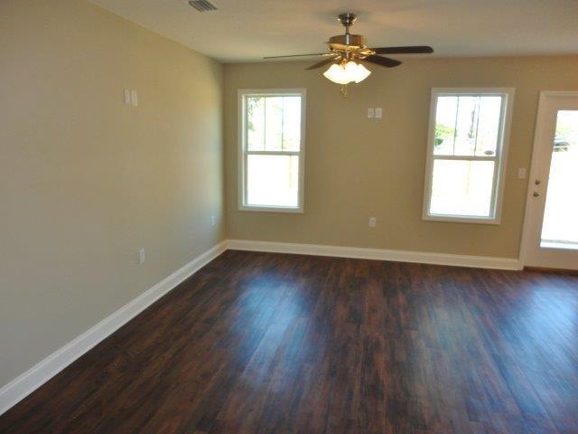 Building Photo - Modern Comfort Living in Valdosta: Your Id...