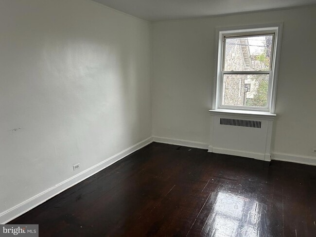 Building Photo - 455 W State St