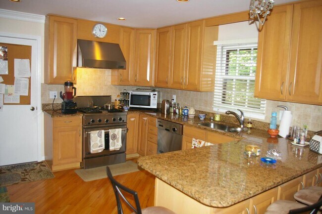 Building Photo - 8803 Sandy Ridge Ct