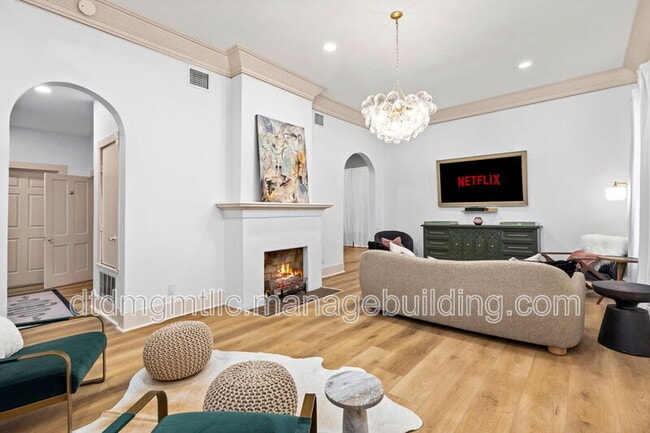 Foto del edificio - 110 E Craig Pl