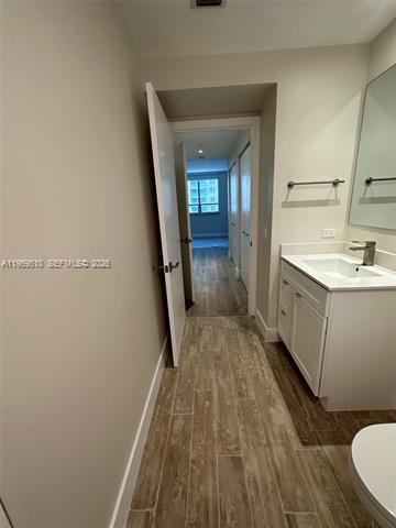 Building Photo - 801 Brickell Key Blvd