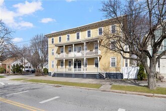 Building Photo - 104 Dexter St