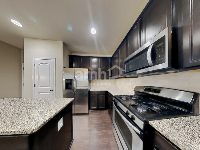 Building Photo - 4321 Overbecks Lane