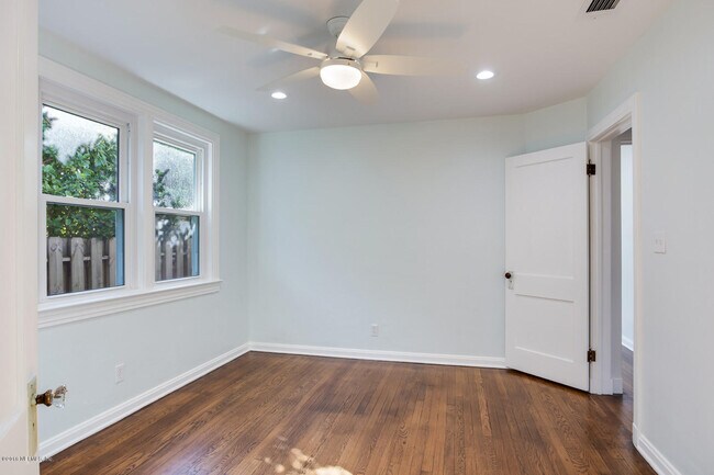 Foto del edificio - 150 2nd St