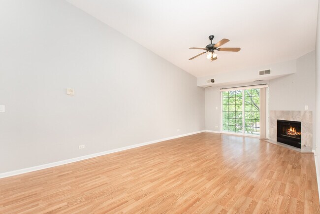 Foto del edificio - 798 N Gary Ave