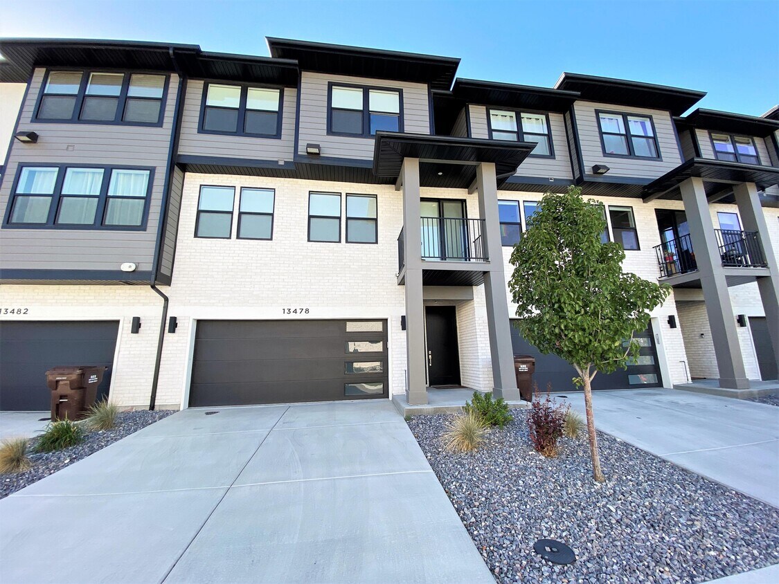 Primary Photo - 13478 Long Creek Ln