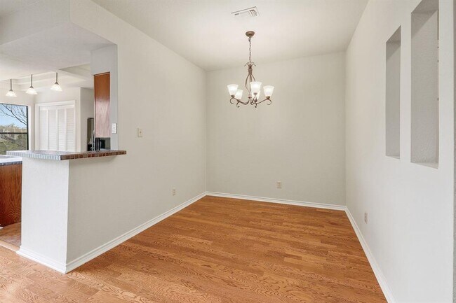 Foto del edificio - 8200 Neely Dr