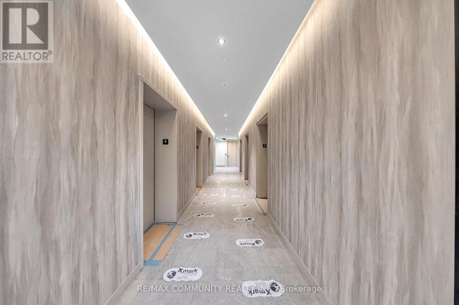 Building Photo - 8 Interchange Wy