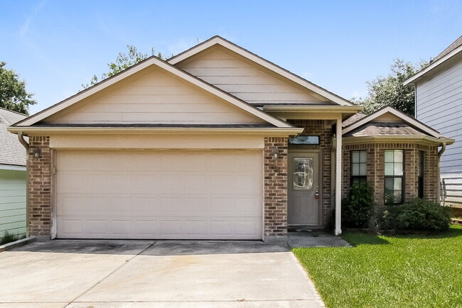 Building Photo - 131 Golfview Dr