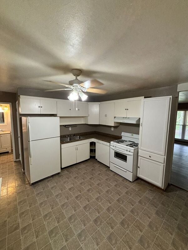 Building Photo - 1321 Columbus Dr