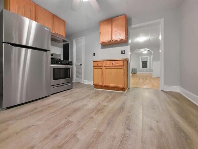Building Photo - 171 Trenton St
