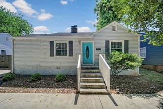 Building Photo - 1031 Spruce St
