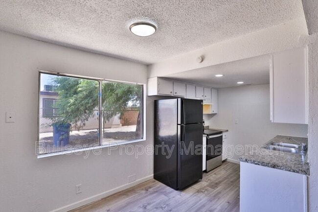 Foto del edificio - 1417 E Southern Ave