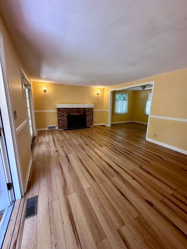 Foto del edificio - Charming 3bed/2bath House!