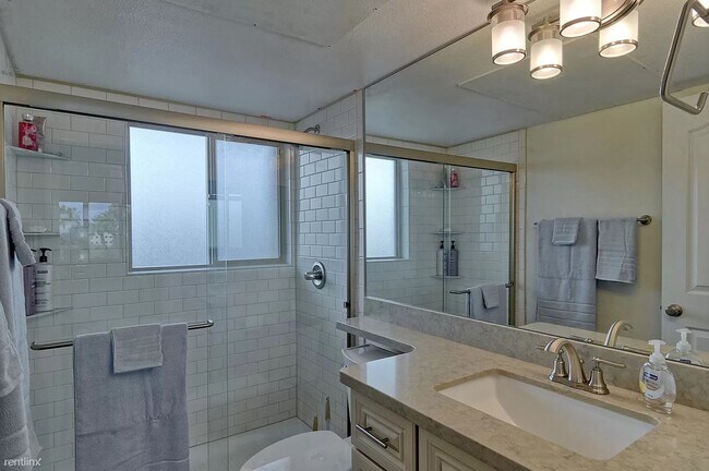 Foto del edificio - 353 E Thomas Rd