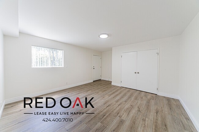 Foto del edificio - 7032 Milwood Ave