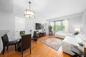 Building Photo - 149 Essex St