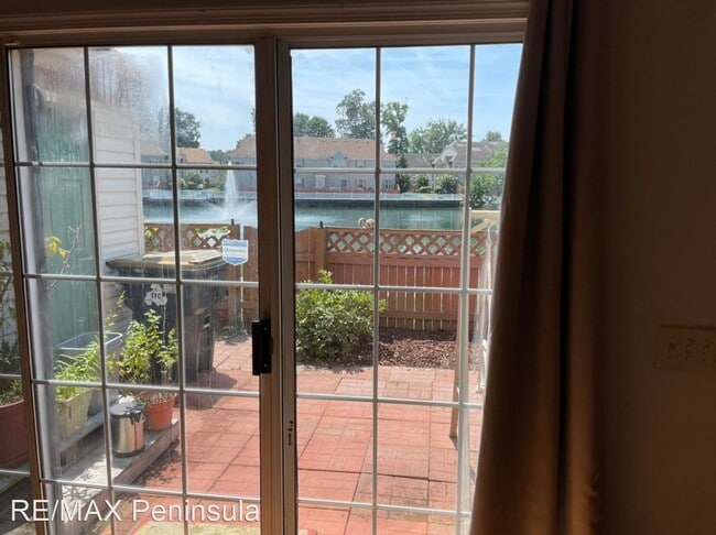 Building Photo - 2 br, 2.5 bath House - 137 Post Oak Road