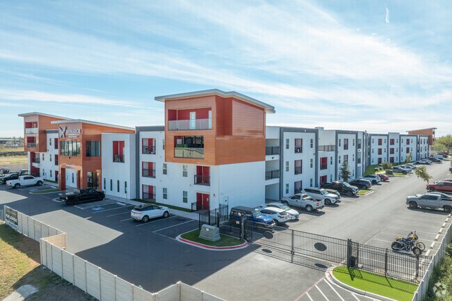 Entrada Oeste - Monarch Apartments