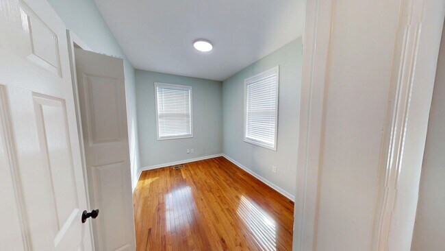 Foto del edificio - Charming East Nashville Home