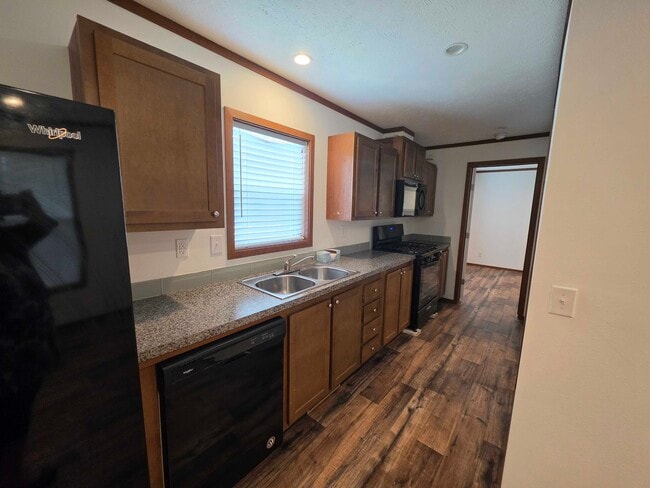 Building Photo - 36 Meggan Dr