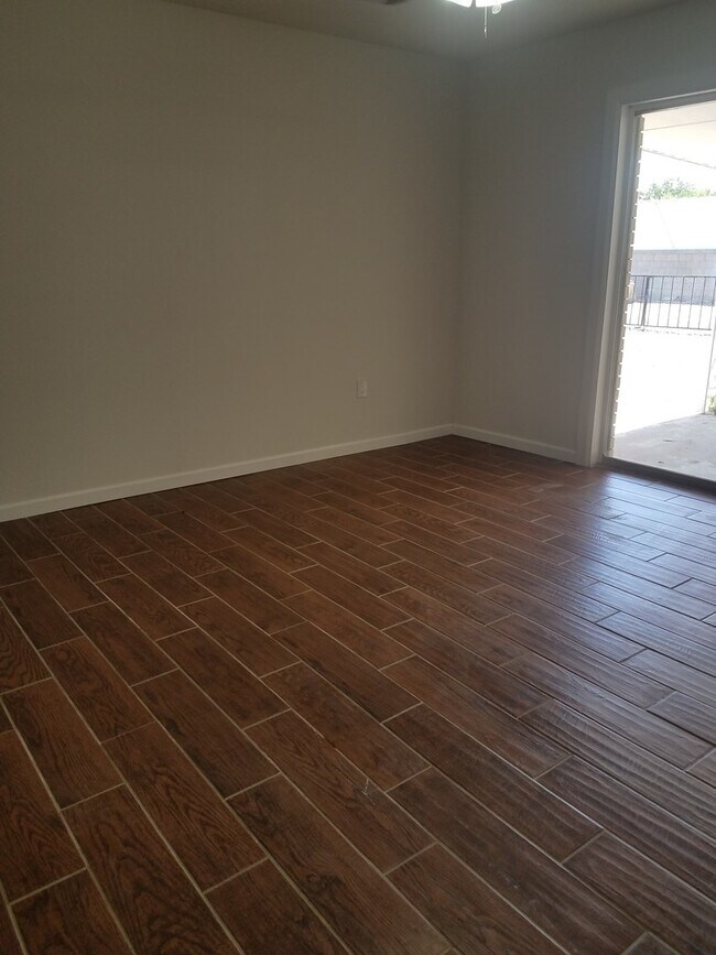 Foto del edificio - Beautifully Updated 3 Bedroom House ready for you to make it Home!