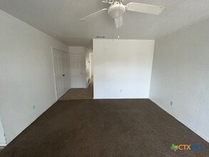 Building Photo - 3303 Toledo Dr