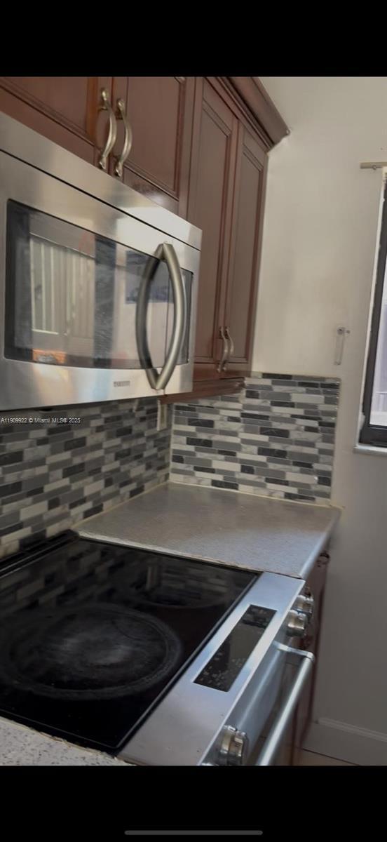 Foto del edificio - 6055 W 19th Ave