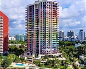 Building Photo - 1581 Brickell Ave