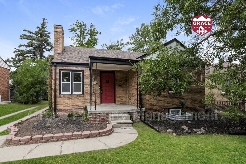 Foto principal - 3025 St Paul St