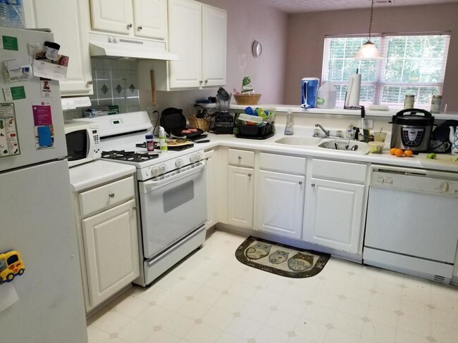 Building Photo - 1102 Dalesford Dr