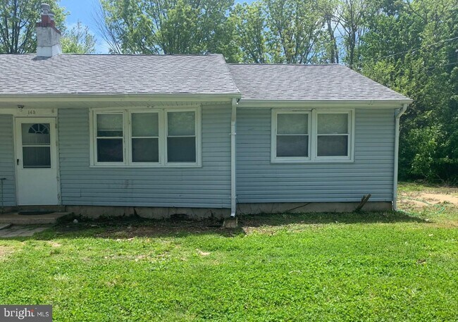 Foto del edificio - 145 Lemmon Ave