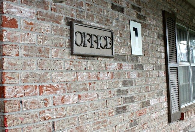 Oficina de arrendamiento en el lugar - Eastridge Apartments