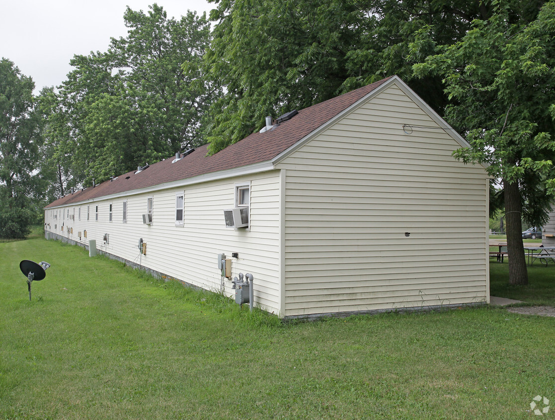 Building Photo - West Main Street Apartments