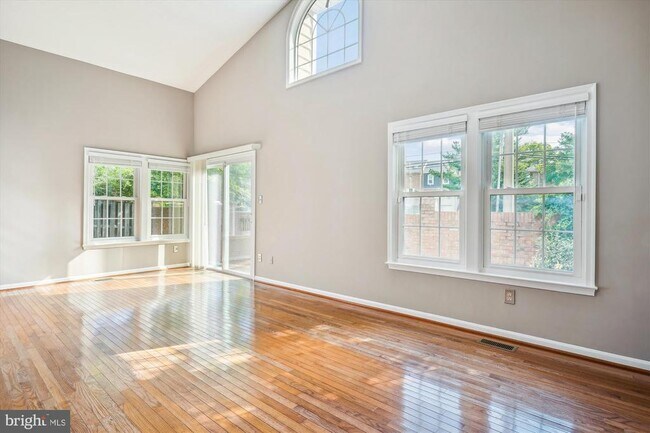 Foto del edificio - 7558 Cross Gate Ln