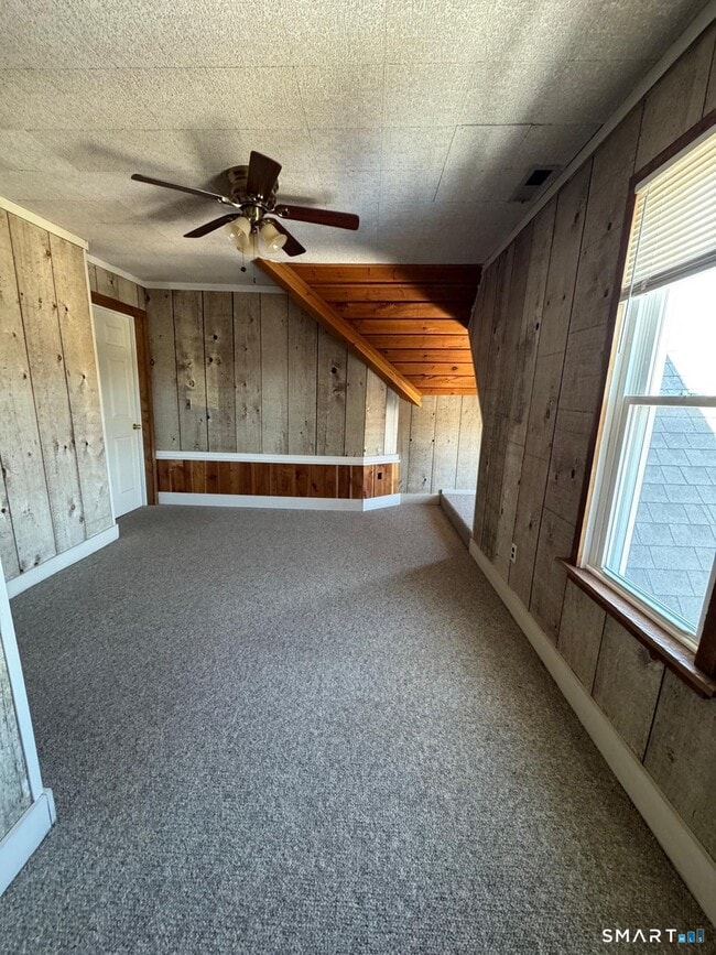 Building Photo - 87 Hill St